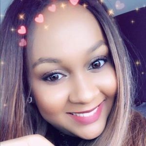 Meet your Posher, Samira